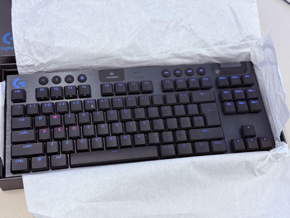 Tastatura Logitech 915 TKL tactile gaming