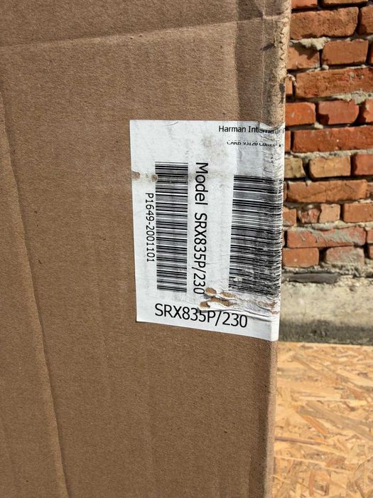 JBL SRX835P boxa activa pe 3 cai
