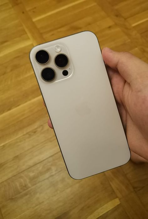 Продам Iphone 16 pro max в идеальном состоянии