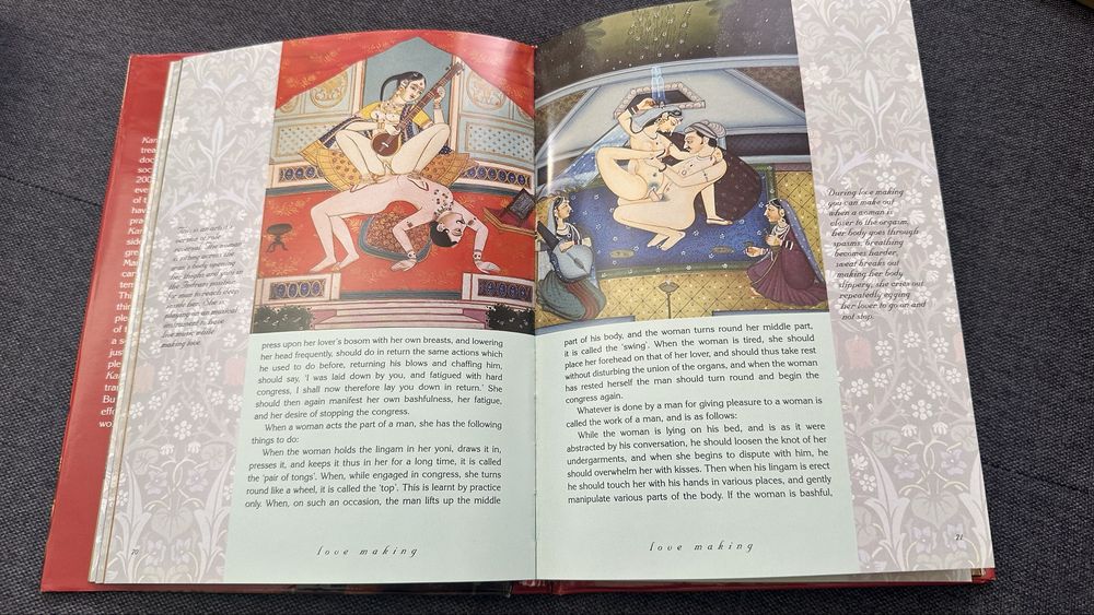 Книги за Египет, Кама Сутра, Ермитаж и Версай на английски и руски закупени от съответните държави