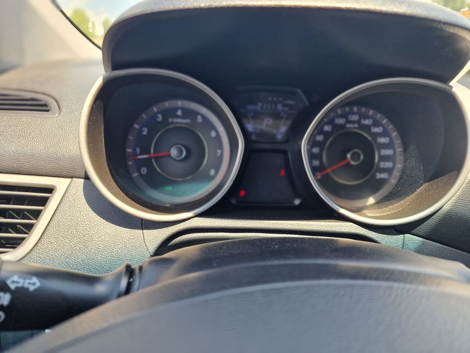 HYUNDAI Elantra 2012 — imagine 5