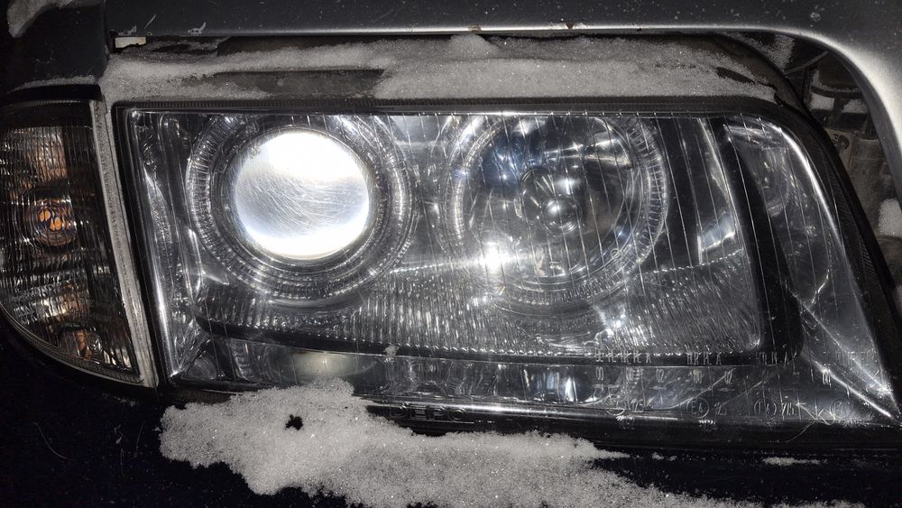 Продам фары от ауди.