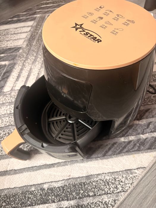 Friteuza AIR FRYER