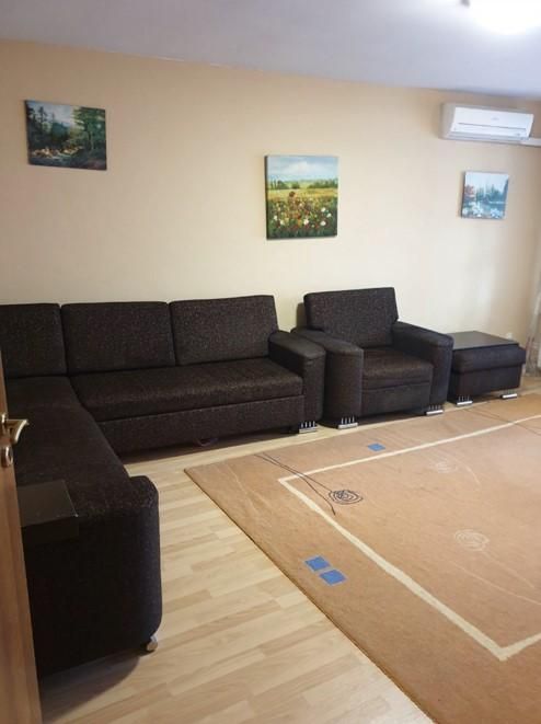 Tристаен апартамент в ж.к. Люлин 8.