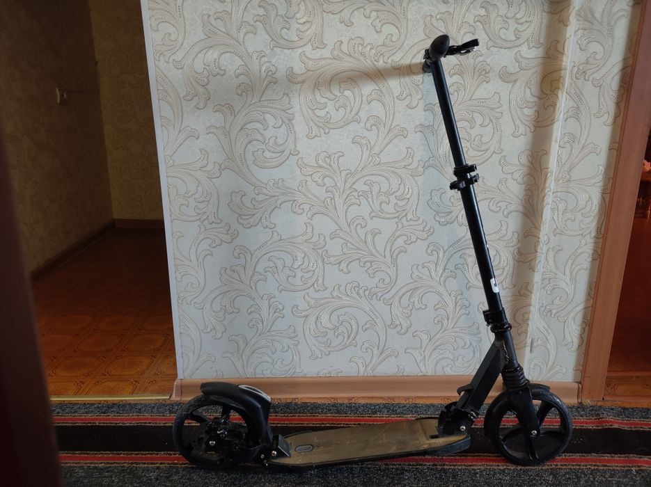 Продам трюковой самокат SCOOTER