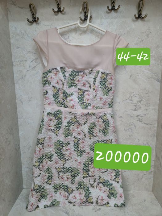 Продаю новые платья