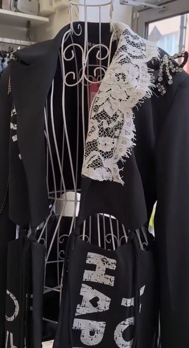 Черно сако BUKEZY