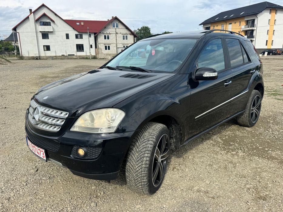 Mercedes-Benz ML Unic proprietar pe Romania