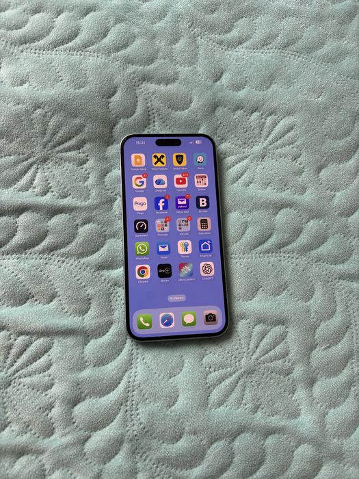 Iphone 15 plus white