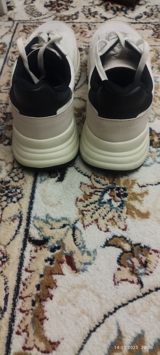 Кроссовки турецкие