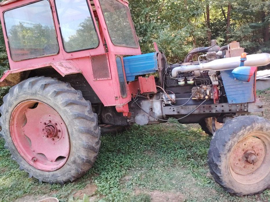 vand tractor u650 in stare buna.