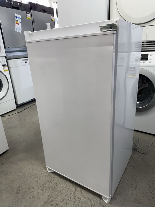 Нов!!! Хладилник със камера  за вграждане  Exquisit