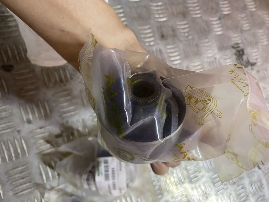 Продам запчасти на камри 50/55,