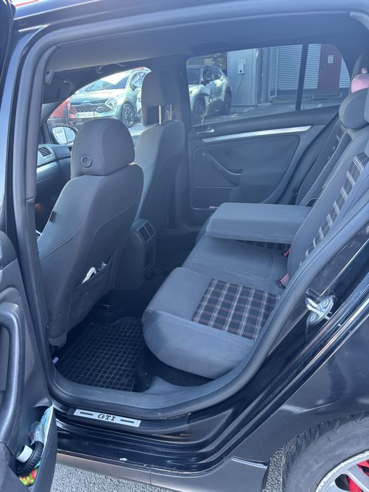 Volkswagen Golf GTI Mk5