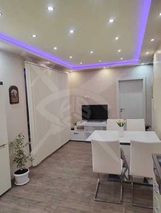 Дава се под наем Двустаен апартамент в Варна, Бриз - 55 кв.м за 600 € - Снимка #2