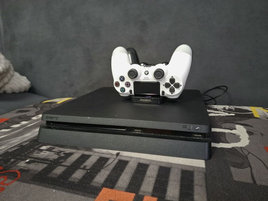 Playstation 4 Slim 1TB