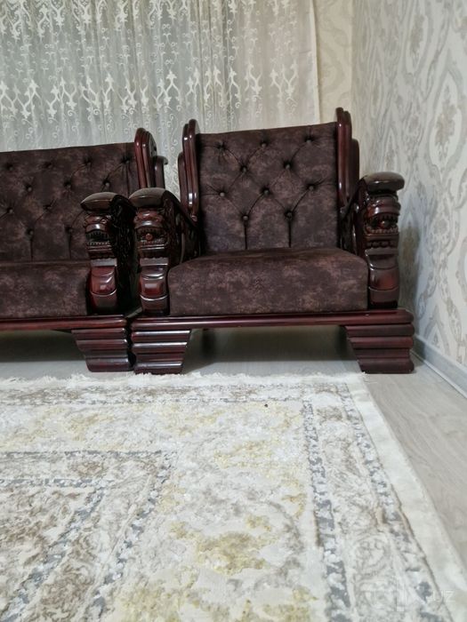 Уголок мягкое кресло в классическом стиле. антикварная мебель oт орехо