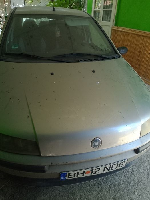 Vând Fiat Punto ,motor de 1,2 CP,pe benzină  la  2000  RON.Nr de telefon 0726338301