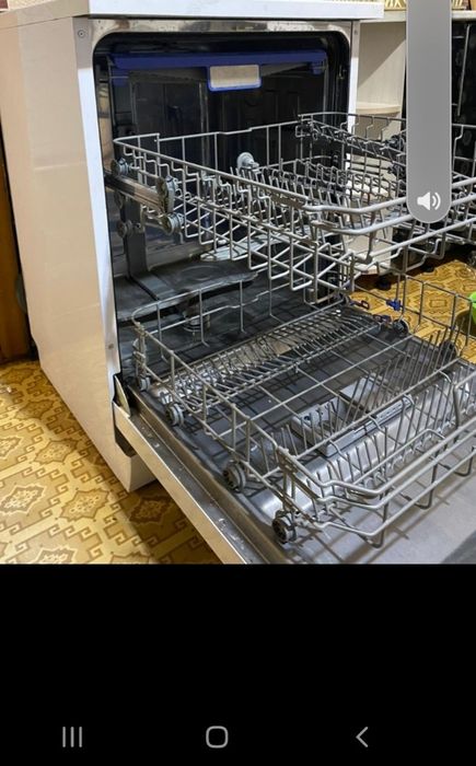 Продам посудомоечную машину