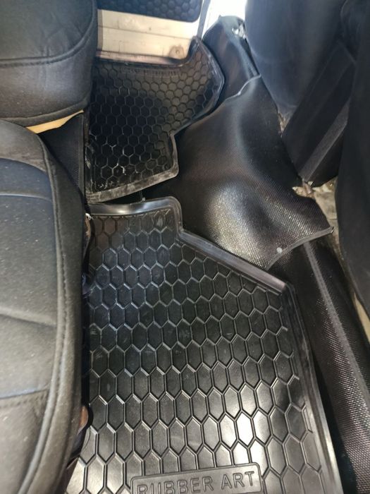 Срочно сотилади дамаз