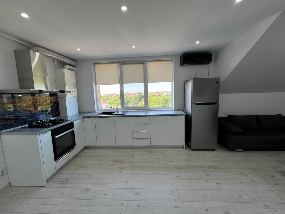 Ofer spre inchiriere apartament / studio 2 camere nou utilat complet