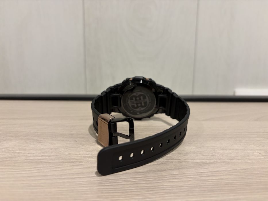 Продам часы Casio DW-5030C-1