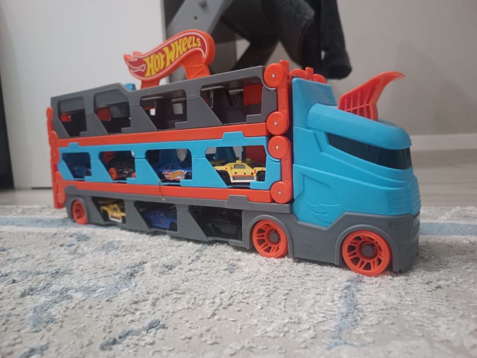 Оригинал Hot Wheels трек паркинг