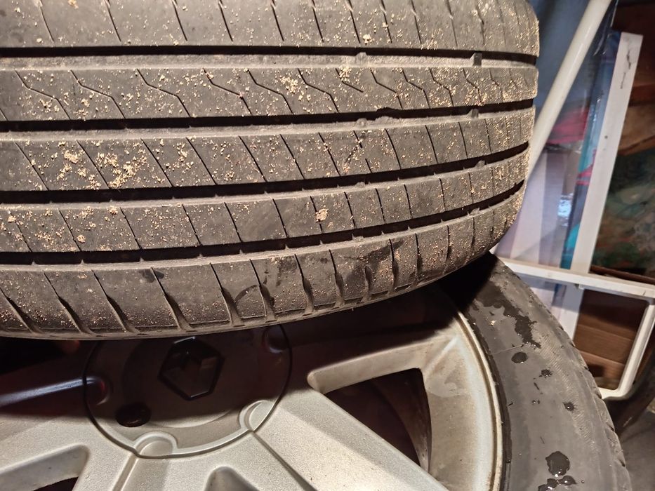 Vând jante echipate cu anvelope de vară 205/55/16