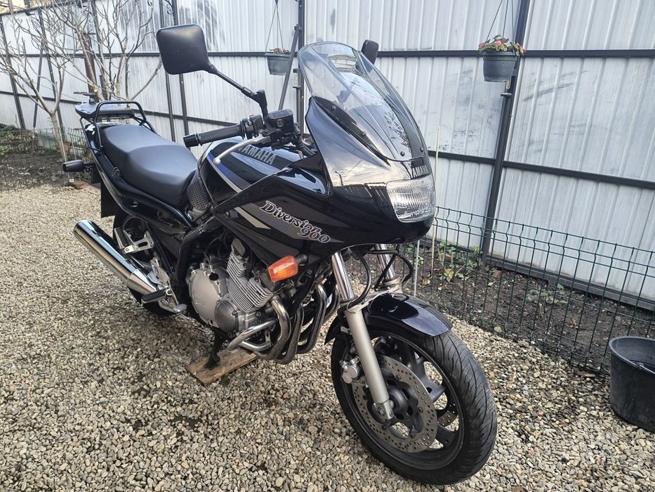 Vand motocicleta yamaha