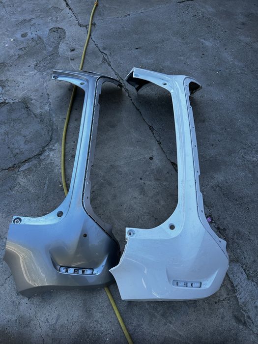 Bară spate toyota yaris cross.