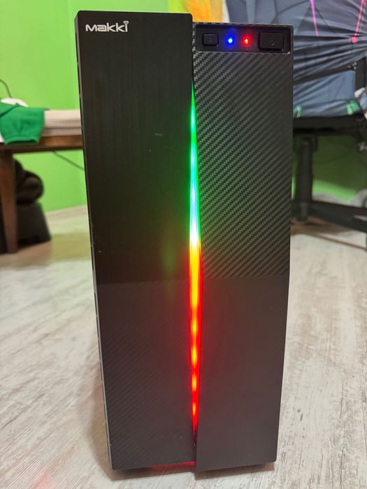 Геймърски компютър+Монитор