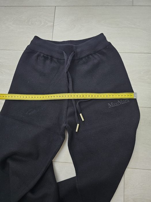 Costum Max Mara superb