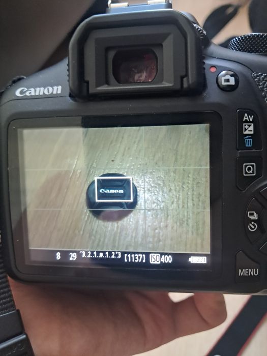 Canon 1300d идеальном состоянии