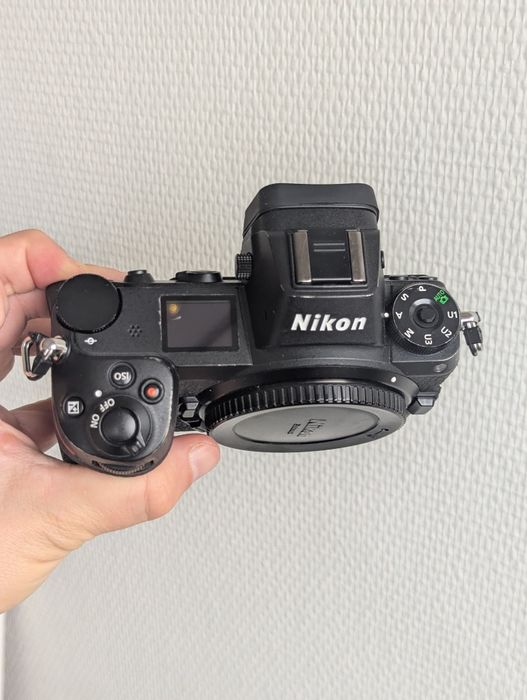 Nikon z6 - 21000 declanșări - 2 baterii Patona