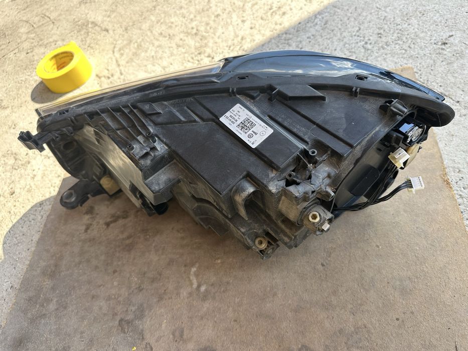 VW T-Cross десен фар OEM