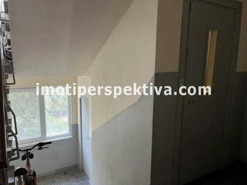 Продава се Тристаен апартамент в Пловдив, Христо Смирненски - 64 кв.м за 1922 €/кв.м - Снимка #15