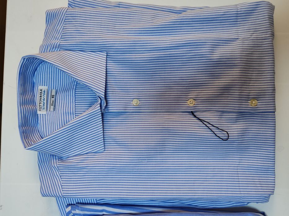 Vind  cămăși de calitate superioara de firma