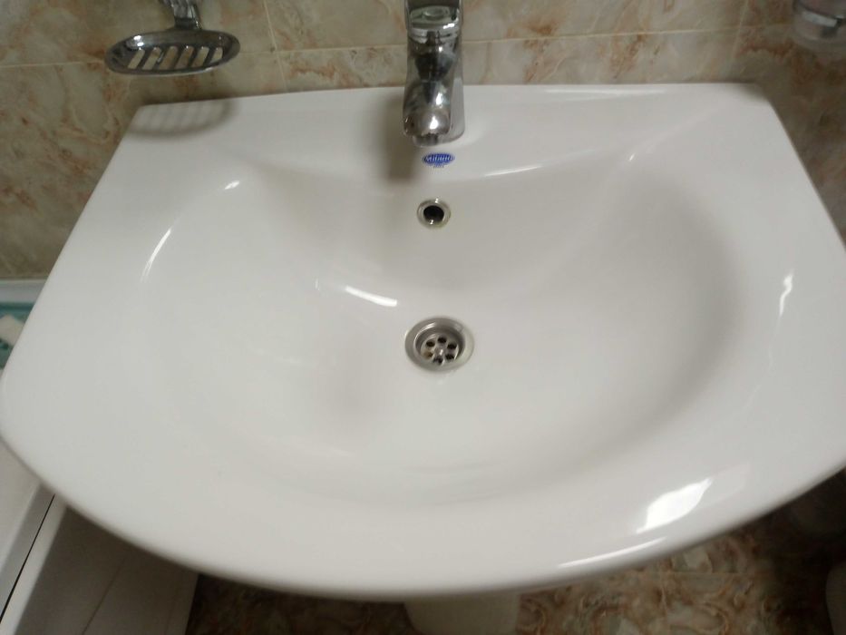 Итальянская раковина Milano с широкой ножкой+смеситель