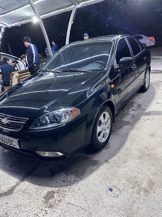Chevrolet gentra qora