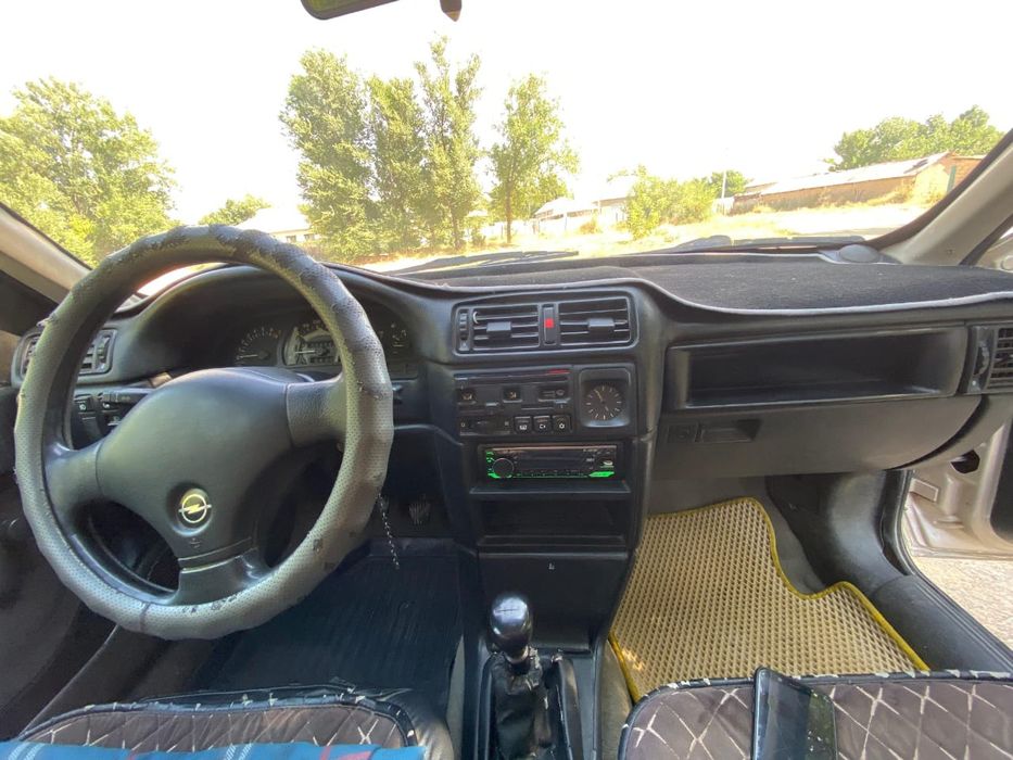 Опель Вектра сатылады.