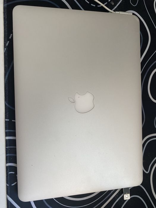Ноутбук macbook 13