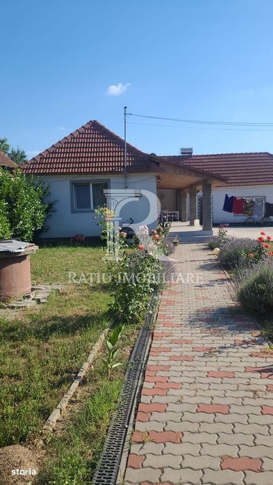 Casa cu 3 camere + garaj si grădină | Picleu | Bihor
