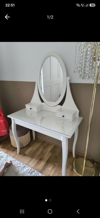 Măsuță de machiaj Ikea Hemnes cu  oglindă pivotantă și 2 sertare