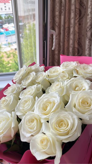 Свеже цветы 21 роза белые