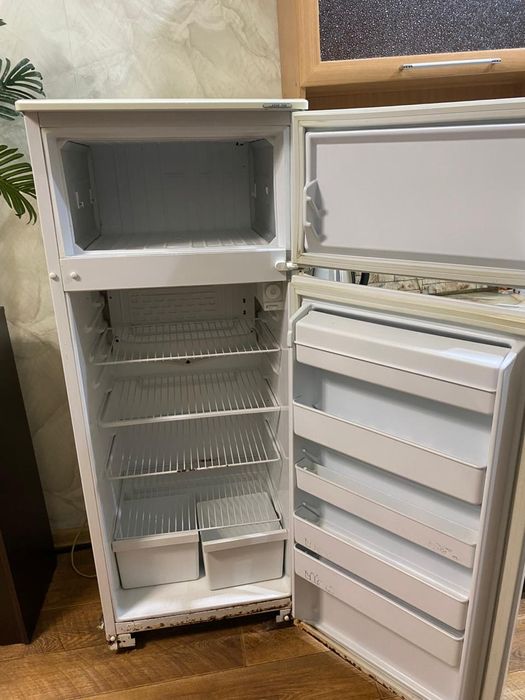 Продам холодильник