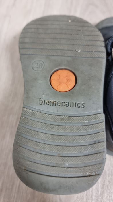 Biomecanics piele naturală