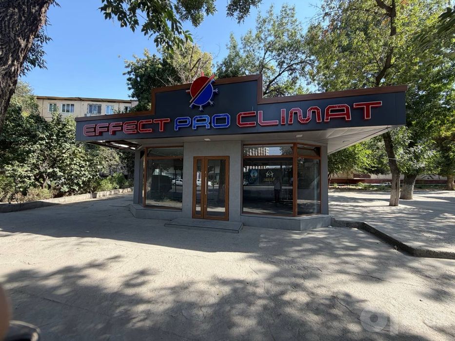 19 квартал / Globus mall сдается 60кв.м 1-линия вдоль дороги с ремонто