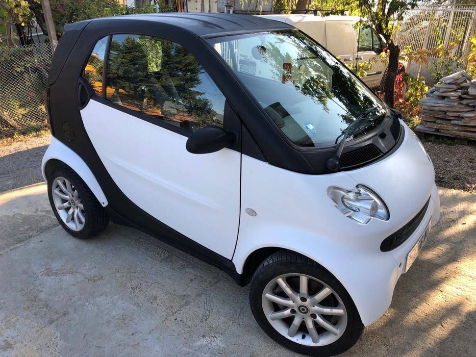 Smart for two продава се цял за регистрация или части пак цял.