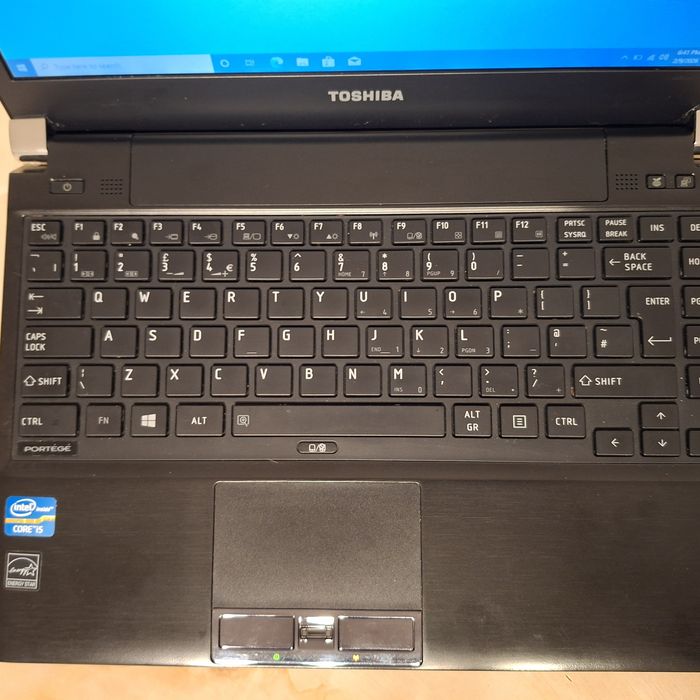 Laptop Toshiba Portege, i5 3230, 4 gb, Ssd 128gb, plus incarcator