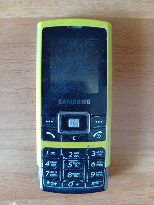 Продам мобильный (кнопочный) телефон марки Samsung SGH 130